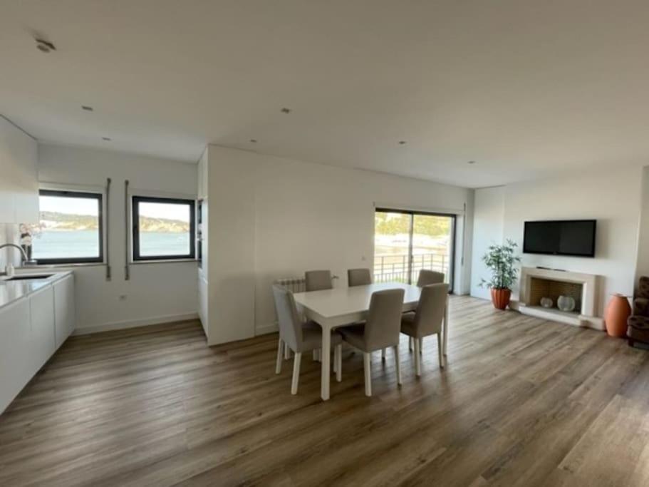 Apartamento Em Frente A Praia Sao Martinho do Porto Εξωτερικό φωτογραφία
